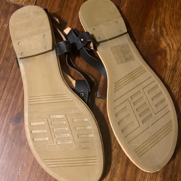 NWOT Black Sandals - Picture 4 of 4